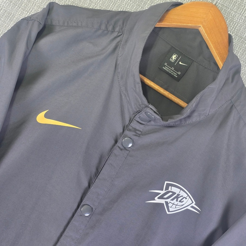 OKC Thunder x Nike Mens XL Grey Snap Front Warm Up Coach's Jacket NBA Basketball
